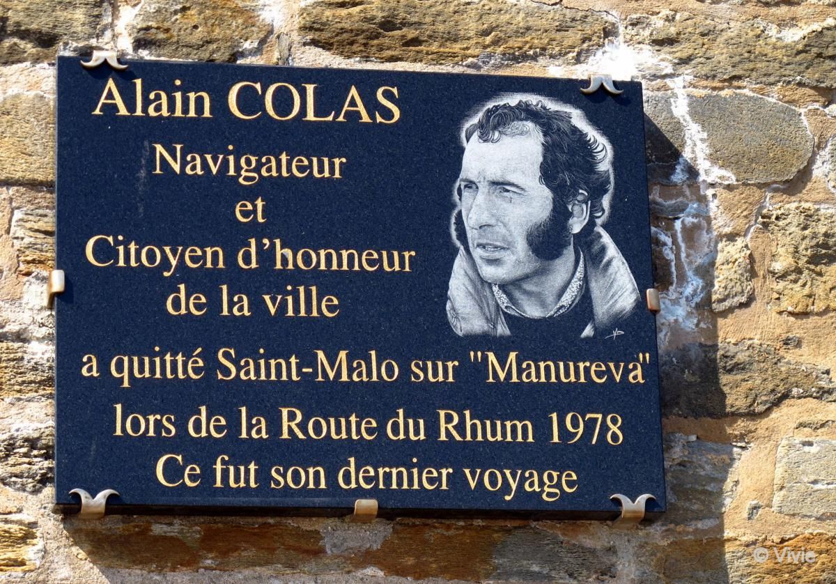 Plaque commémorative Alain Colas